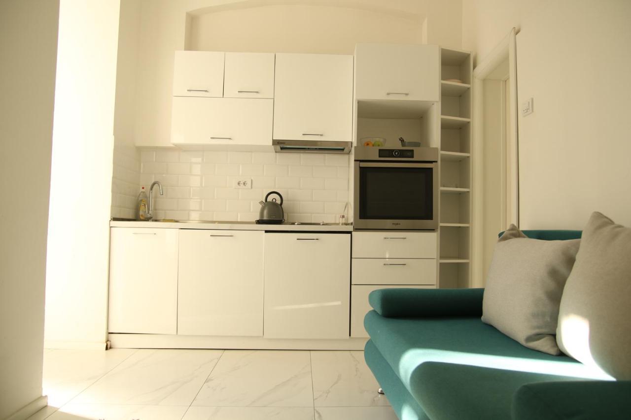 Natalie'S Royal M Appartement Belgrado Buitenkant foto