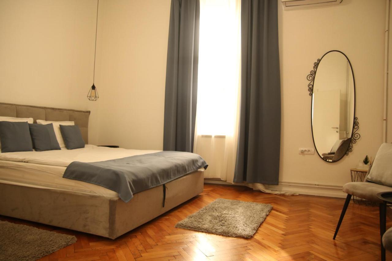 Natalie'S Royal M Appartement Belgrado Buitenkant foto